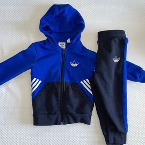 Adidas Sweatsuit